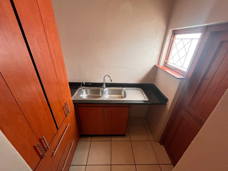 To Let 3 Bedroom Property for Rent in Beacon Bay Eastern Cape